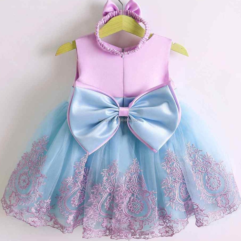Váy tiệcnhỏ bé gái xinh đẹp áo choàng xinh xắn trẻ sơ sinh công chúa đầu tiên cộng đồngn Váy dạ hội buổi tối